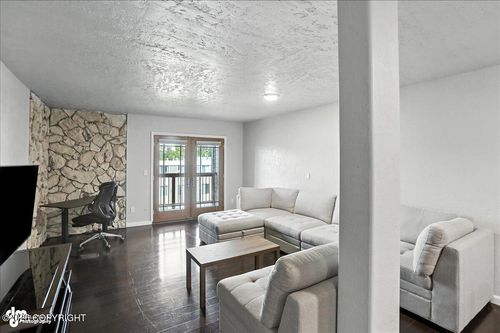 apt-f18-4650 Reka Dr, Anchorage, AK, 99508-3650 | Card Image