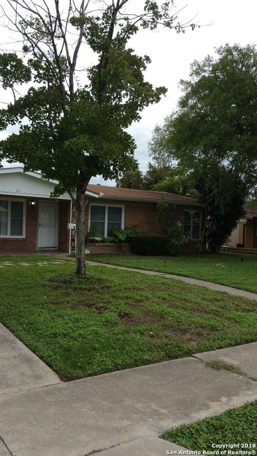311 Waxwood Ln, San Antonio, TX, 78216-6835 | Card Image