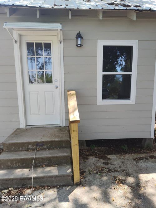 b-400 S Granger St, Erath, LA, 70533-3910 | Card Image