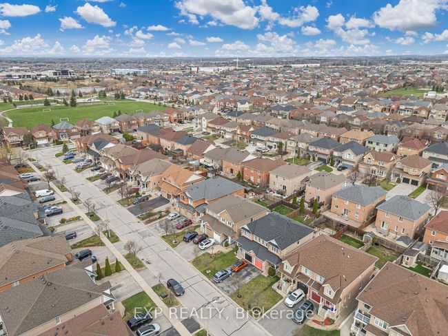 16 La Pinta St, House attached with 3 bedrooms, 3 bathrooms and 2 parking in Maple ON | Image 45
