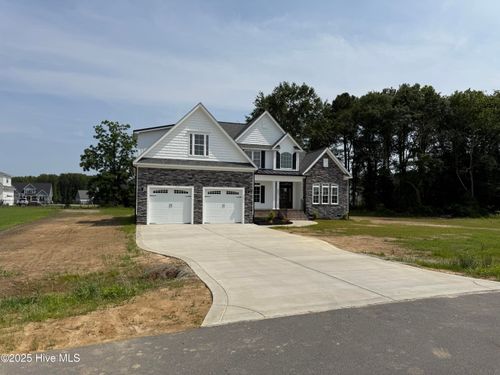 602 Pickens Dr N, Goldsboro, NC, 27530-9674 | Card Image