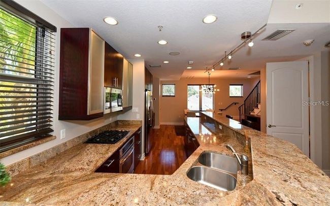 Kitchen | Image 13