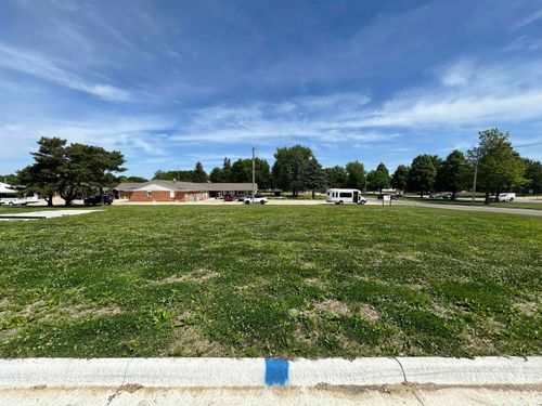 100 Maverick Lane, Riceville, IA, 50466 | Card Image