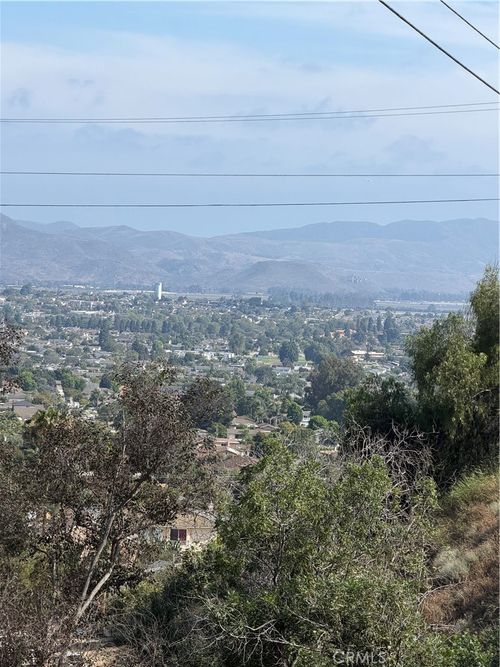 250 W Highland Dr, Camarillo, CA, 93010-1127 | Card Image