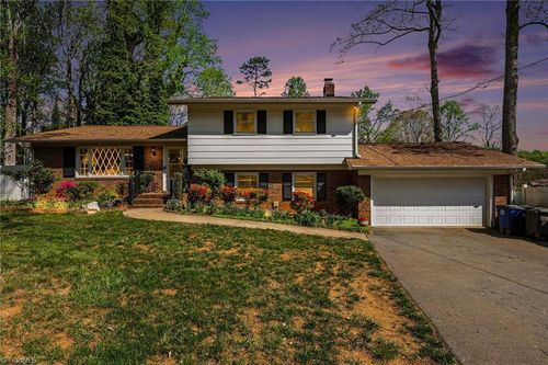 2801 Brookhill Dr, Winston Salem, NC, 27127-5701 | Card Image