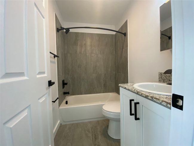 A - 365 Sunnyside Dr, Home with 3 bedrooms, 4 bathrooms and null parking in Trenton TX | Image 13