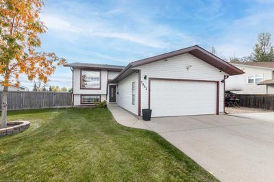 3802 46 A Avenue Close, House detached with 4 bedrooms, 2 bathrooms and 10 parking in Lloydminster SK | Image 2