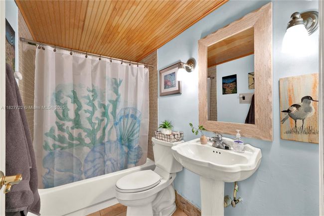 9381 Nw 41 St Pl, House other with 4 bedrooms, 3 bathrooms and null parking in Sunrise FL | Image 18