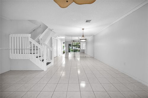 502 Westree Ln, Plantation, FL, 33324-1323 | Card Image