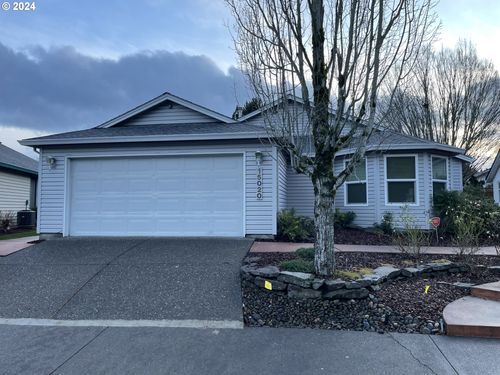 15020 Ne Summerplace Dr, Portland, OR, 97230-8271 | Card Image
