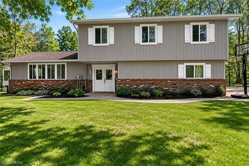 11905 Sandgate Dr, Chesterland, OH, 44026-2319 | Card Image