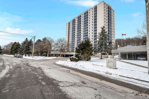 105-35 Green Valley Dr, Kitchener, ON, N2P2A5 | Card Image