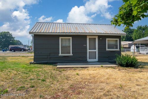 210 E 11th Ave, Post Falls, ID, 83854-7614 | Card Image