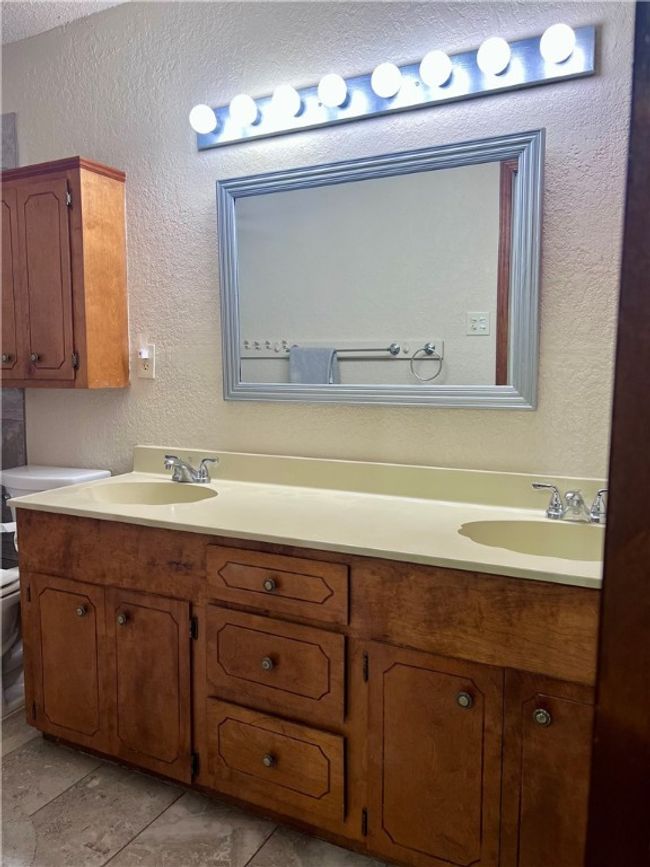 806 Dakota St, House other with 4 bedrooms, 3 bathrooms and 4 parking in Robstown TX | Image 16