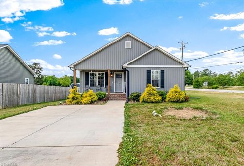 100 Hillside Drive, Thomasville, NC, 27360 | Card Image