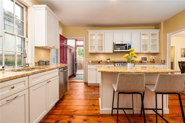 85 John St, House other with 5 bedrooms, 2 bathrooms and 2 parking in Providence RI | Image 9