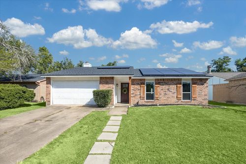 24414 Broken Bow Ln, Hockley, TX, 77447-9251 | Card Image