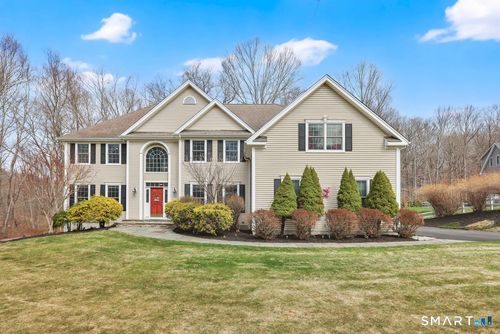 1 Bramble Trl, Newtown, CT, 06470-1071 | Card Image