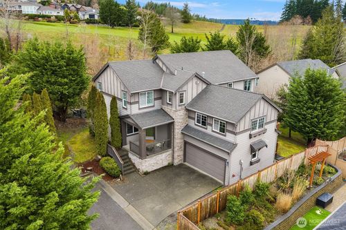 36324 Se Isley St, Snoqualmie, WA, 98065-8982 | Card Image