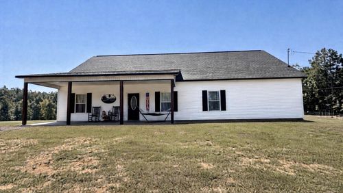 579 Tuscumbia Rd, Blue Springs, MS, 38828-9640 | Card Image
