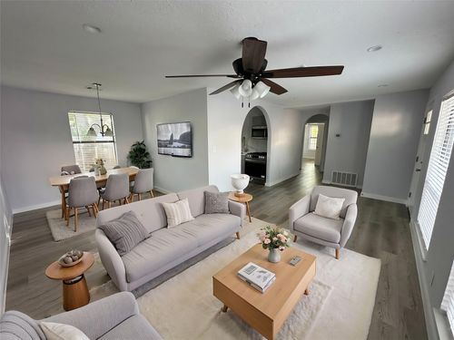 a-4412 Gillis St, Austin, TX, 78745-1018 | Card Image