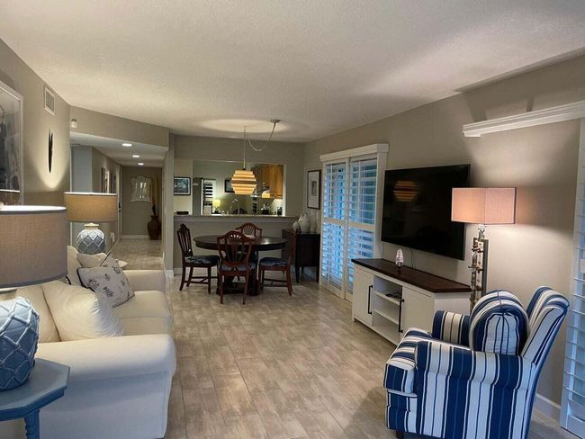 APT-111 - 10980 S Ocean Dr, Condo with 2 bedrooms, 2 bathrooms and null parking in Jensen Beach FL | Image 4