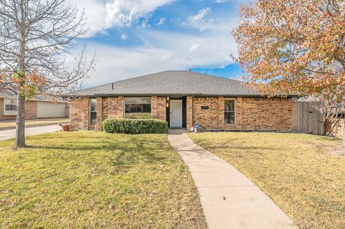2147 San Simeon, Carrollton, TX, 75006-2842 | Card Image