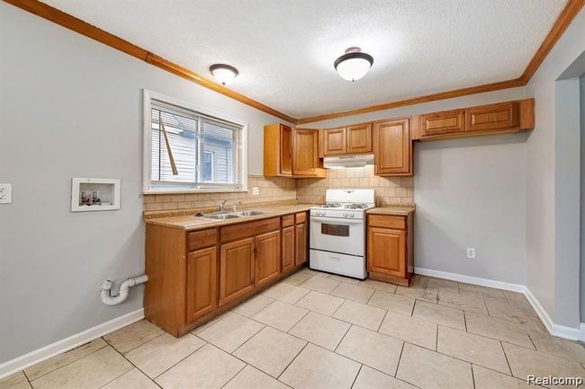 25536 Powers Ave, House other with 3 bedrooms, 1 bathrooms and null parking in Dearborn Heights MI | Image 6