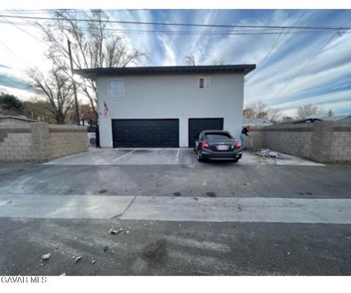 45146 Elm Ave, Lancaster, CA, 93534-2411 | Card Image