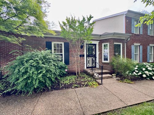 102 Savannah Way, Danville, KY, 40422-1935 | Card Image
