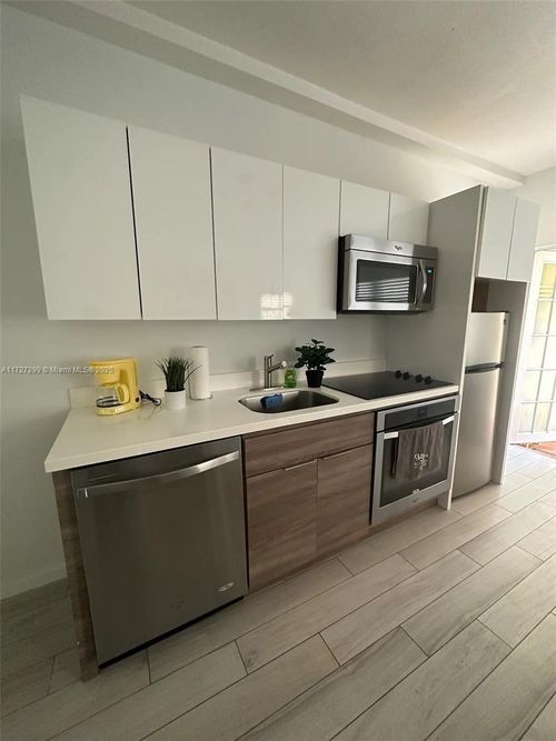 apt-107-1450 Meridian Ave, Miami Beach, FL, 33139-8082 | Card Image