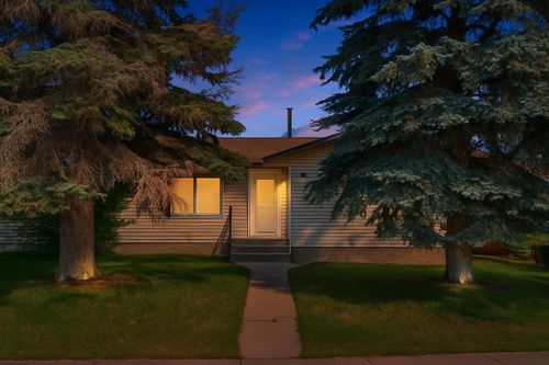 36 Brentwood Drive E, Strathmore, AB, T2L2L6 | Card Image