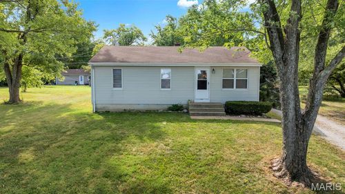 2820 Mulberry Ln, Saint Charles, MO, 63303-5931 | Card Image