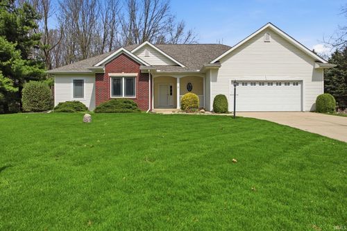 13635 Ranier Dr, Middlebury, IN, 46540-8641 | Card Image