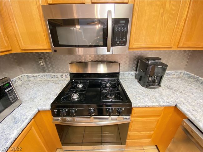 UNIT-101 - 3065 Casey Dr, Condo with 2 bedrooms, 2 bathrooms and null parking in Las Vegas NV | Image 11