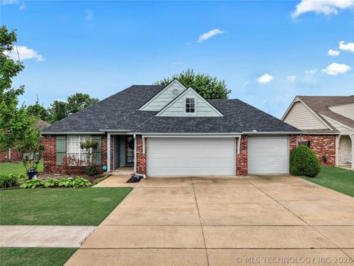 11912 Holley St, Jenks, OK, 74037-5048 | Card Image
