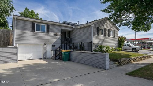 2530 E Rosser Ave, Bismarck, ND, 58501-5076 | Card Image