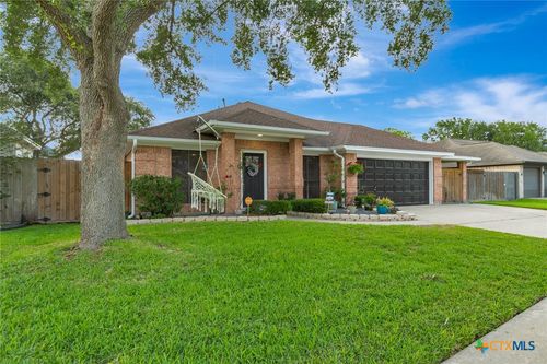 617 Brocton St, Victoria, TX, 77904-3056 | Card Image