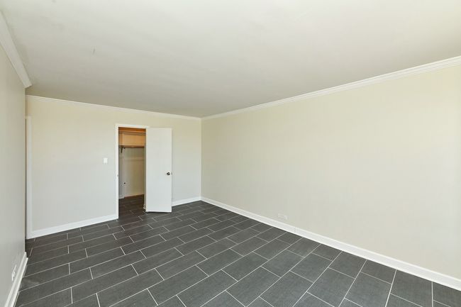 APT-1704 - 7033 N Kedzie Ave, Condo with 2 bedrooms, 2 bathrooms and 2 parking in Chicago IL | Image 17