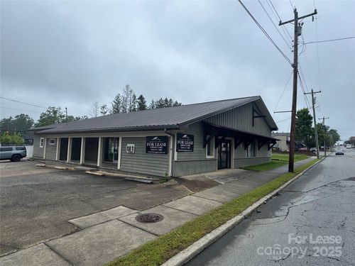 280 S Broad St, Brevard, NC, 28712-3702 | Card Image