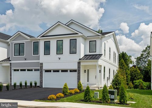 697 Provident Rd, Southampton, PA, 18966 | Card Image