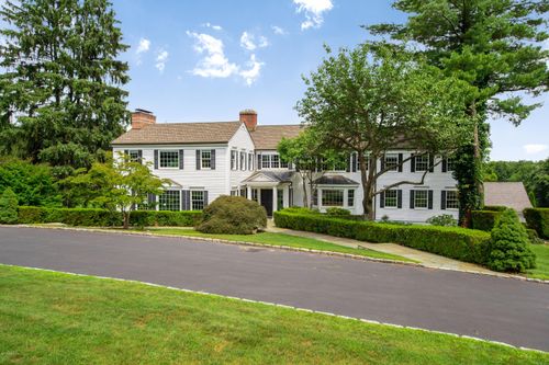 345 Round Hill Rd, Greenwich, CT, 06831-3303 | Card Image