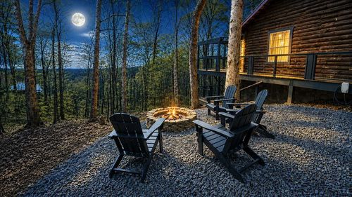 325 Pettit Ridge Rd, ELLIJAY, GA, 30536-3989 | Card Image