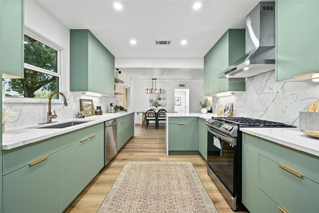 2114 Vanderbilt Ln, House other with 5 bedrooms, 3 bathrooms and 6 parking in Austin TX | Image 16