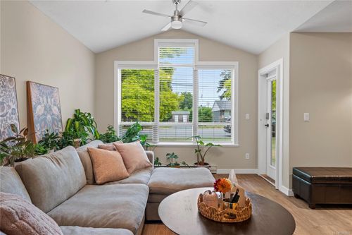 806-261 Mills St, Parksville, BC, V9P2N5 | Card Image