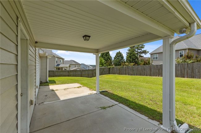 324 New Castle Ln, House other with 3 bedrooms, 3 bathrooms and null parking in Spring Lake NC | Image 32