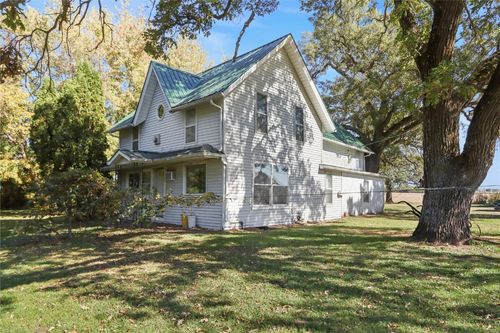 4705 Prairieburg Rd, Anamosa, IA, 52205-9634 | Card Image