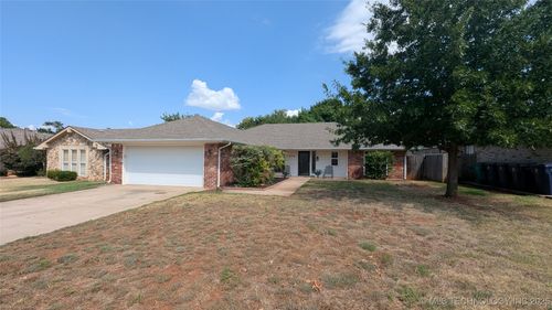 11608 Century Dr, Oklahoma City, OK, 73162-2053 | Card Image