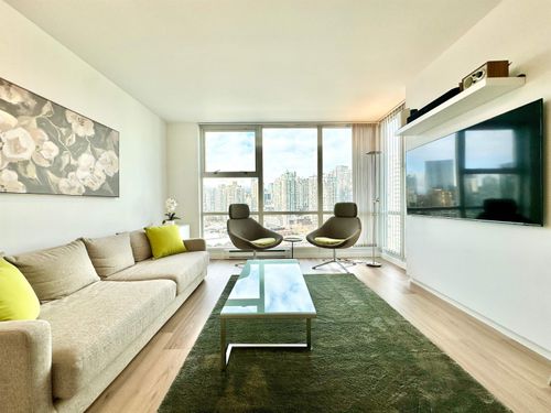 2105-193 Aquarius Mews, Vancouver, BC, V6Z2Z2 | Card Image