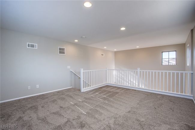 8026 Sunset Creek St, House other with 3 bedrooms, 3 bathrooms and null parking in Las Vegas NV | Image 16